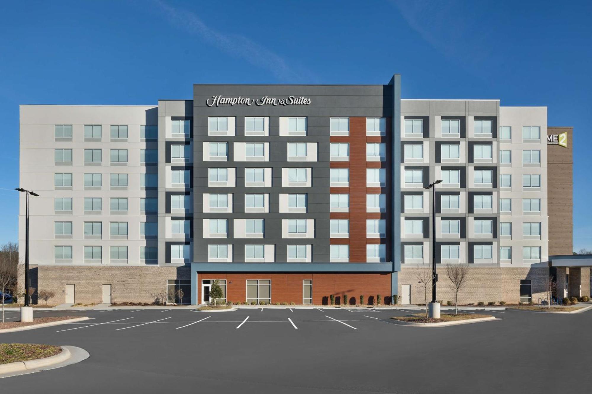 Hampton Inn & Suites Durham University Medical Center Exterior photo